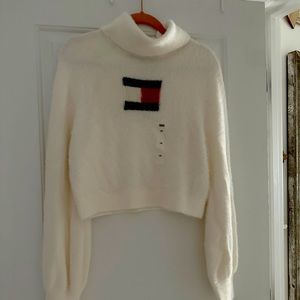 Cute Tommy sweater